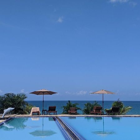 Amaan Ocean Hotel Kihinani Bububu エクステリア 写真
