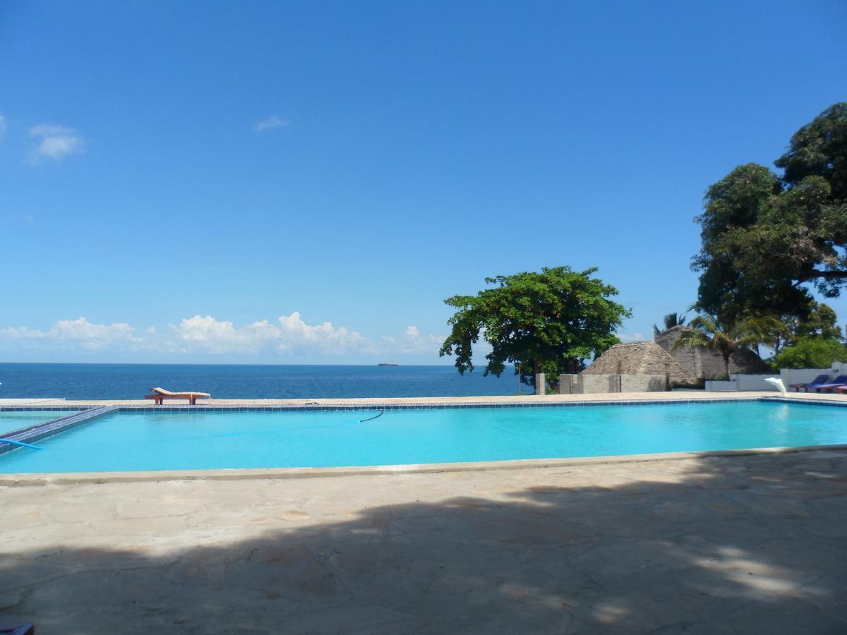 Amaan Ocean Hotel Kihinani Bububu エクステリア 写真