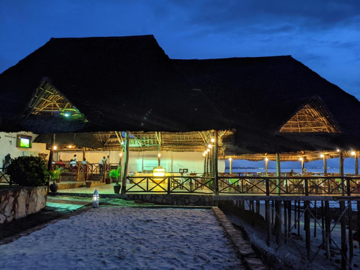 Amaan Ocean Hotel Kihinani Bububu エクステリア 写真