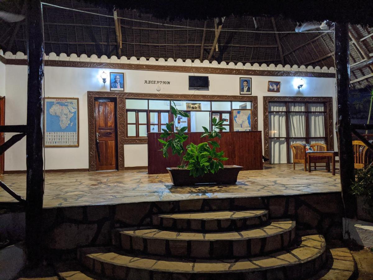 Amaan Ocean Hotel Kihinani Bububu エクステリア 写真